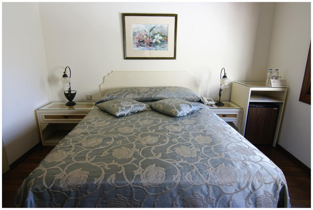 Minyon Hotel Antalya Ngoại thất bức ảnh